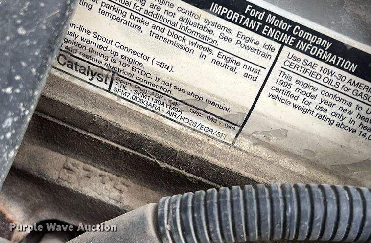 image for item OA9054 1995 Ford F700  dump truck