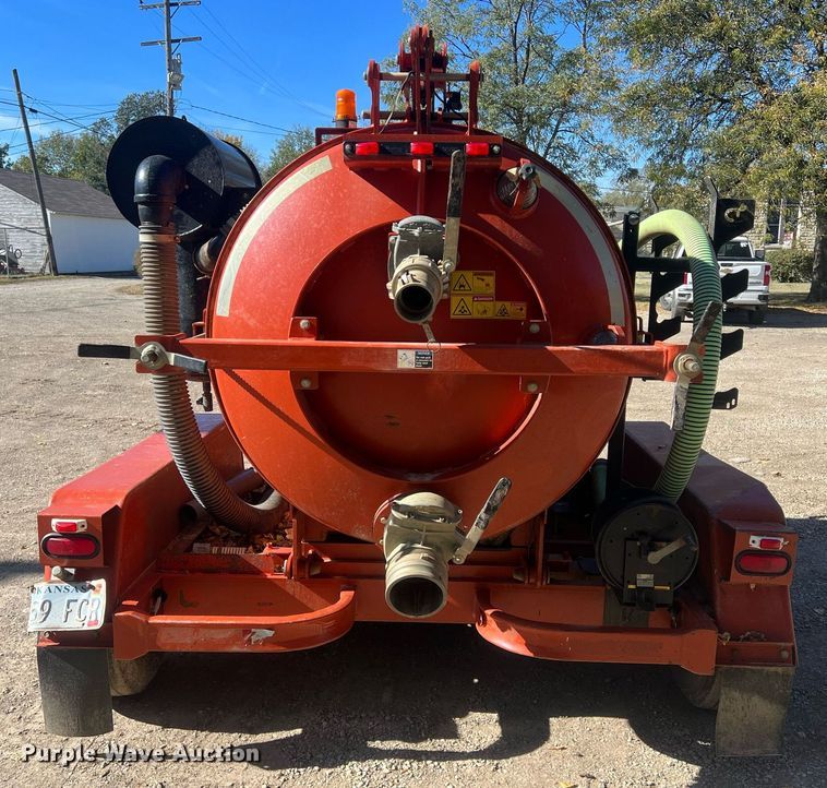 image for item OA9062 2018 Ditch Witch MV800  vacuum trailer