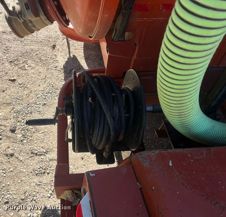 image for item OA9062 2018 Ditch Witch MV800  vacuum trailer