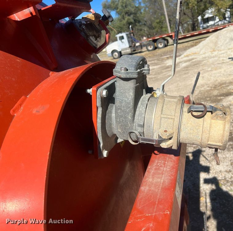 image for item OA9062 2018 Ditch Witch MV800  vacuum trailer