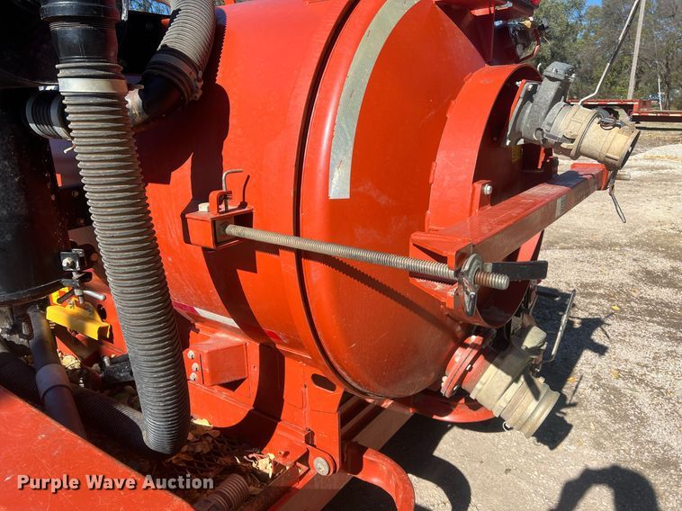image for item OA9062 2018 Ditch Witch MV800  vacuum trailer