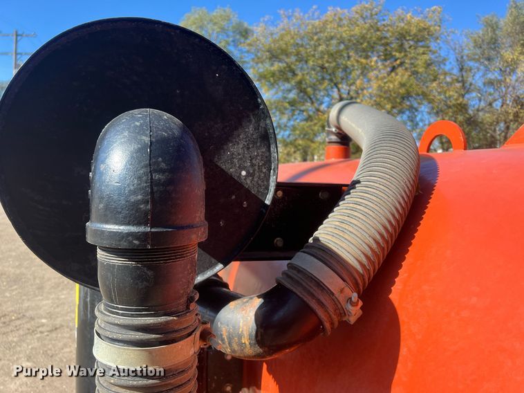 image for item OA9062 2018 Ditch Witch MV800  vacuum trailer