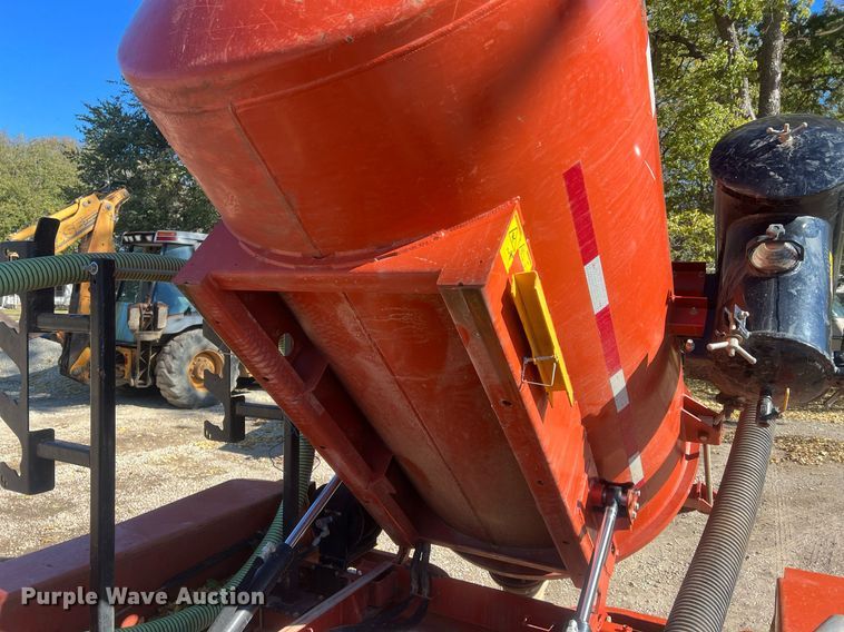 image for item OA9062 2018 Ditch Witch MV800  vacuum trailer