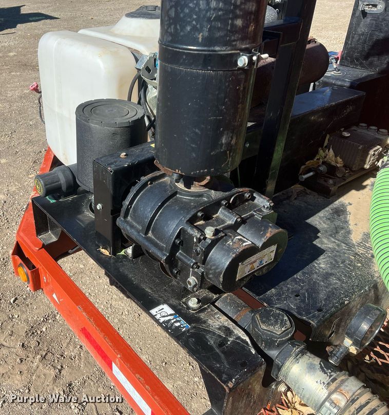image for item OA9062 2018 Ditch Witch MV800  vacuum trailer
