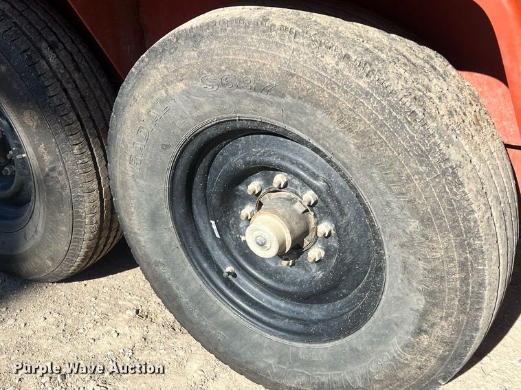 image for item OA9062 2018 Ditch Witch MV800  vacuum trailer