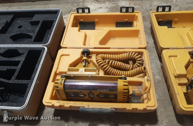 image for item OF9564 Surveying equipment