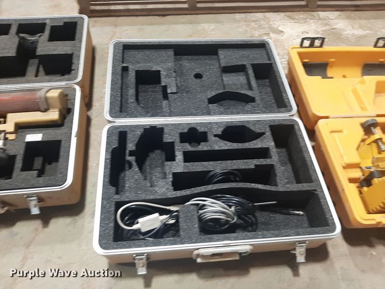 image for item OF9564 Surveying equipment