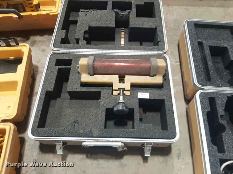 image for item OF9564 Surveying equipment