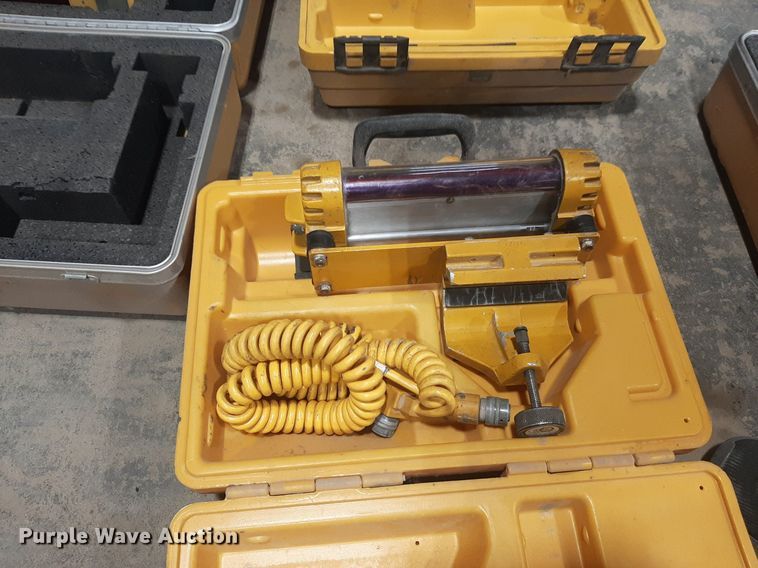 image for item OF9564 Surveying equipment