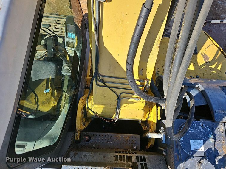 image for item OG9540 2009 Komatsu PC228USLC-3E0  excavator