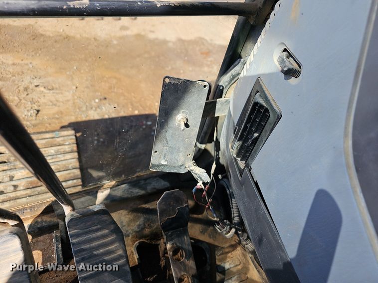image for item OG9540 2009 Komatsu PC228USLC-3E0  excavator