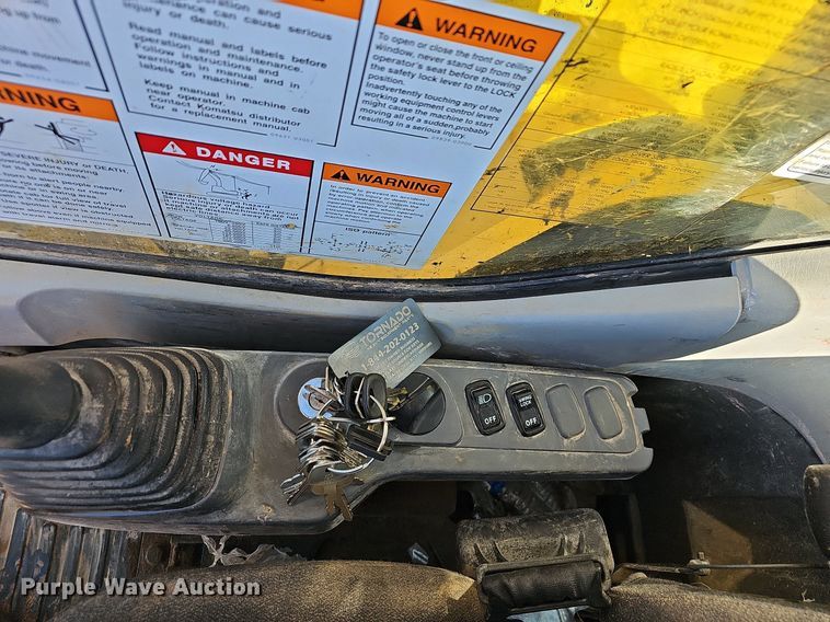 image for item OG9540 2009 Komatsu PC228USLC-3E0  excavator