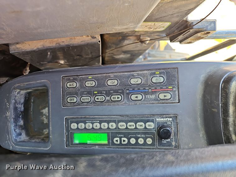 image for item OG9540 2009 Komatsu PC228USLC-3E0  excavator