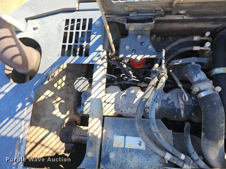 image for item OG9540 2009 Komatsu PC228USLC-3E0  excavator