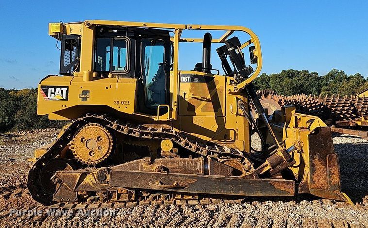 image for item OG9543 2014 Caterpillar D6T XL  dozer
