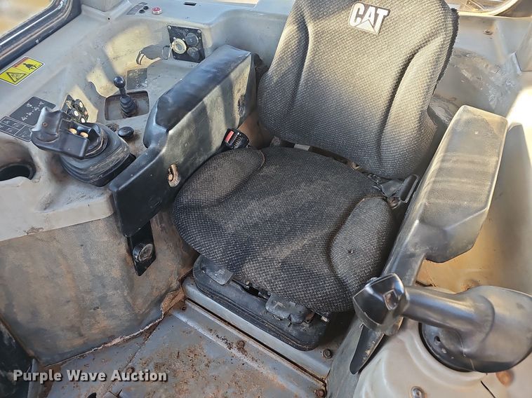 image for item OG9543 2014 Caterpillar D6T XL  dozer