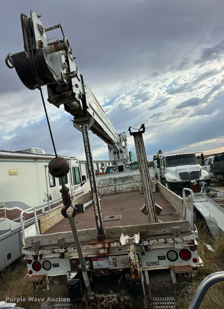 image for item OK9025 1998 GMC C7500  crane truck