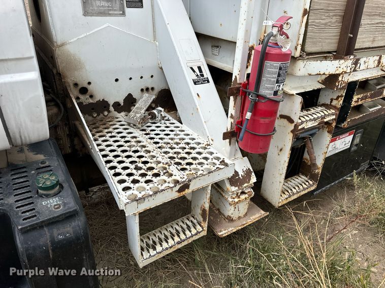 image for item OK9025 1998 GMC C7500  crane truck