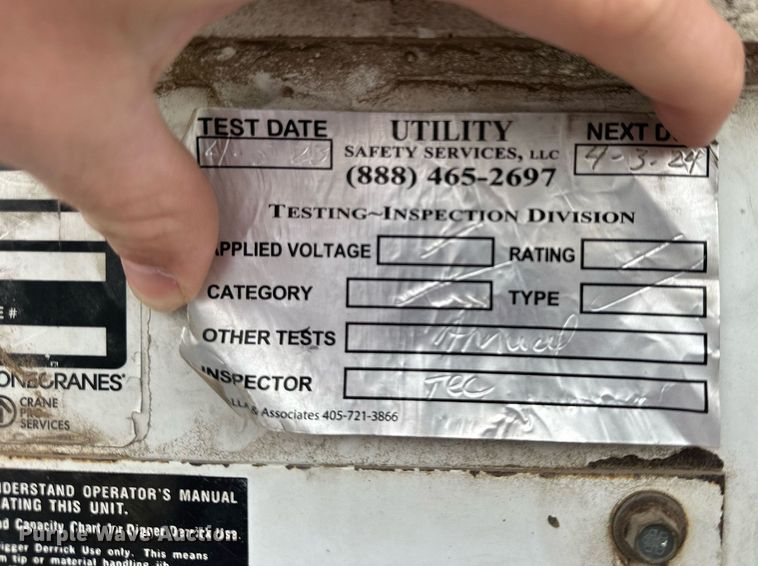 image for item OK9025 1998 GMC C7500  crane truck