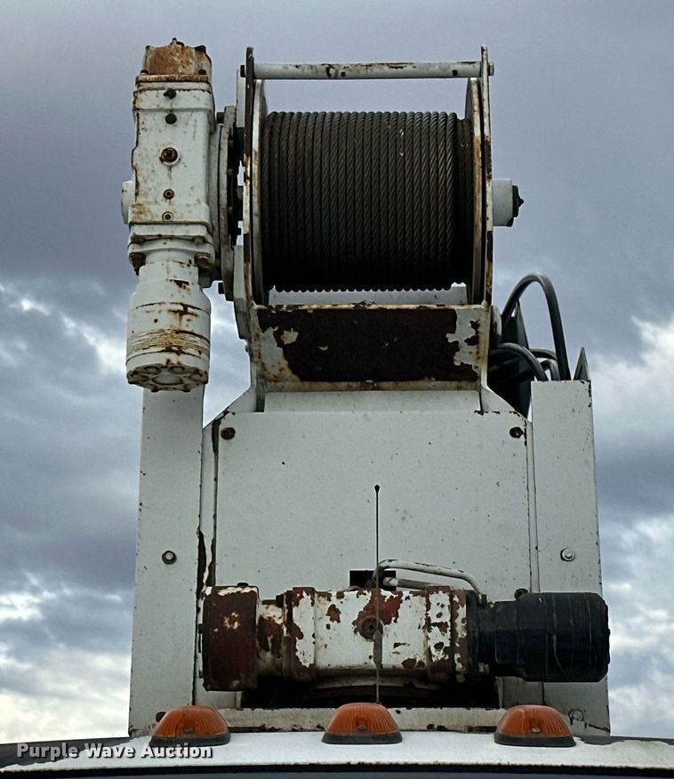 image for item OK9025 1998 GMC C7500  crane truck