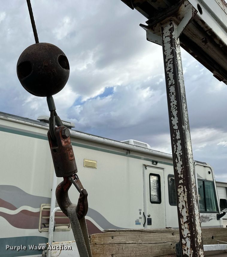 image for item OK9025 1998 GMC C7500  crane truck