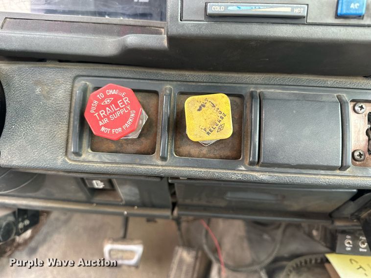 image for item OK9025 1998 GMC C7500  crane truck