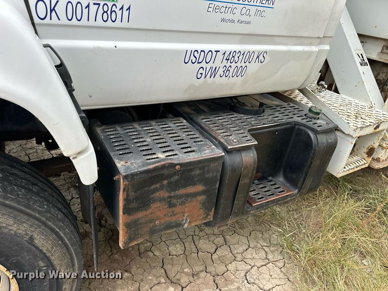 image for item OK9025 1998 GMC C7500  crane truck