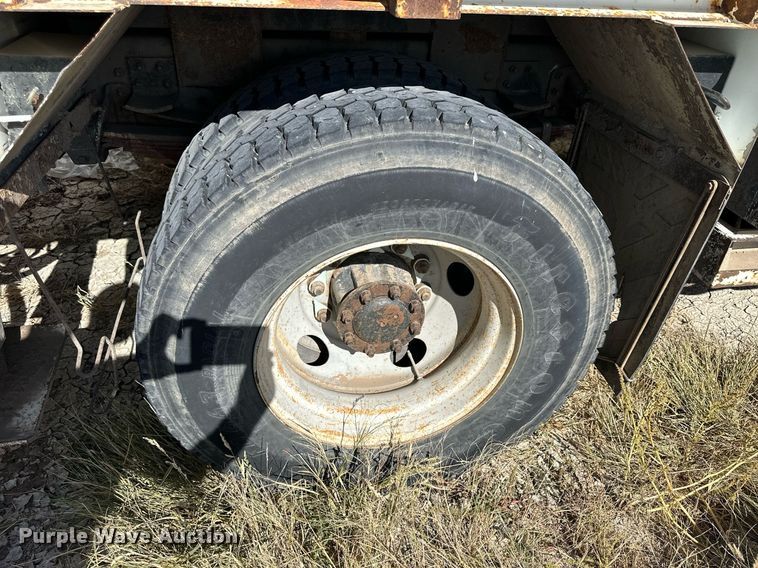 image for item OK9025 1998 GMC C7500  crane truck