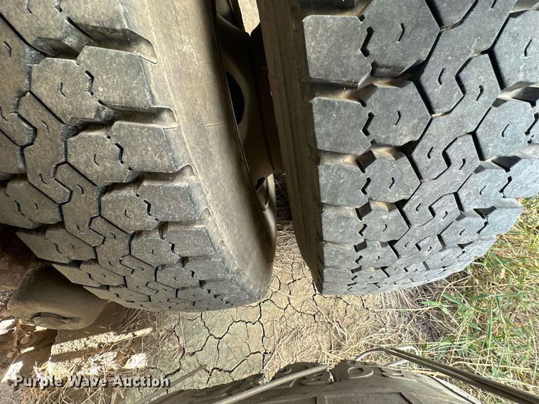 image for item OK9025 1998 GMC C7500  crane truck