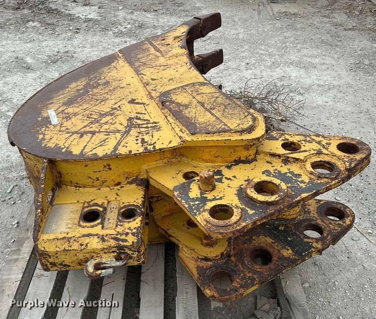image for item OK9041 Hensley  excavator bucket