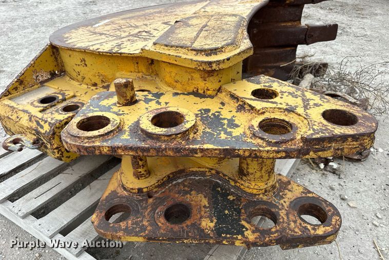 image for item OK9041 Hensley  excavator bucket