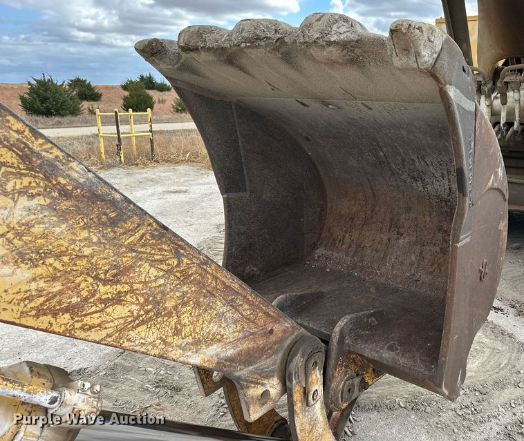 image for item OK9050 1984 Caterpillar 225  excavator