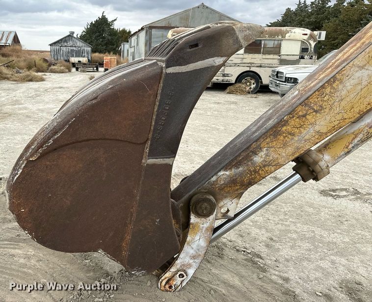 image for item OK9050 1984 Caterpillar 225  excavator