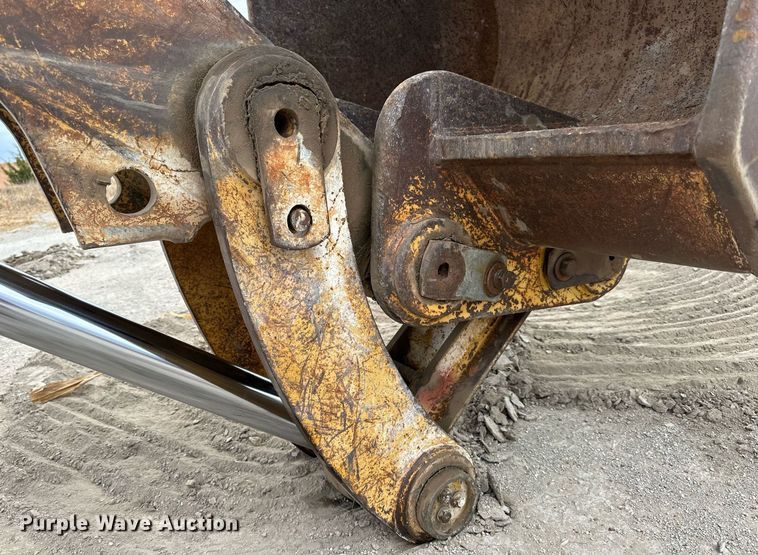 image for item OK9050 1984 Caterpillar 225  excavator