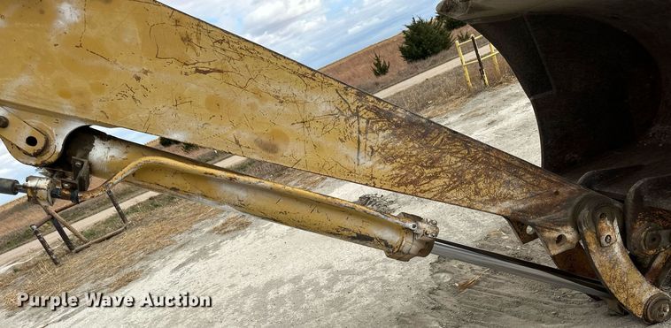 image for item OK9050 1984 Caterpillar 225  excavator