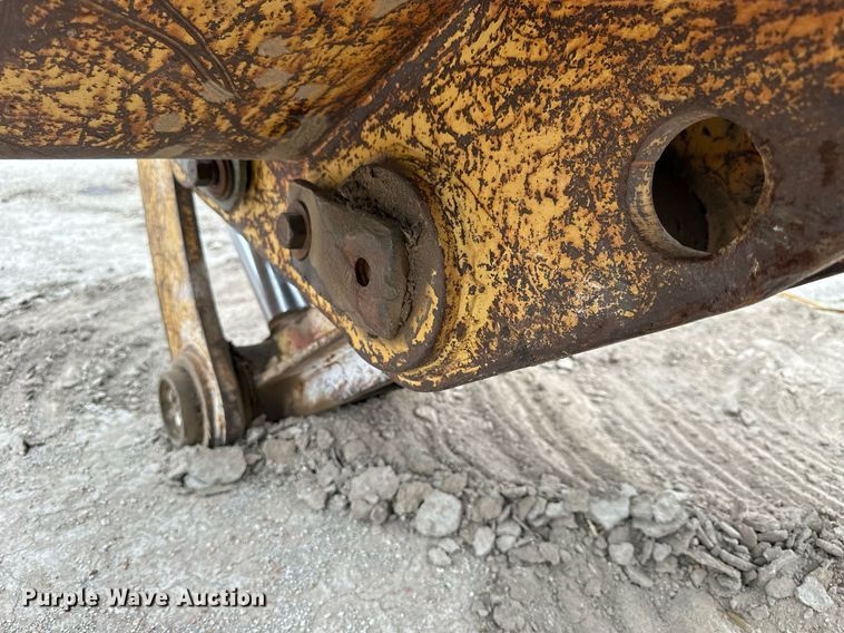 image for item OK9050 1984 Caterpillar 225  excavator