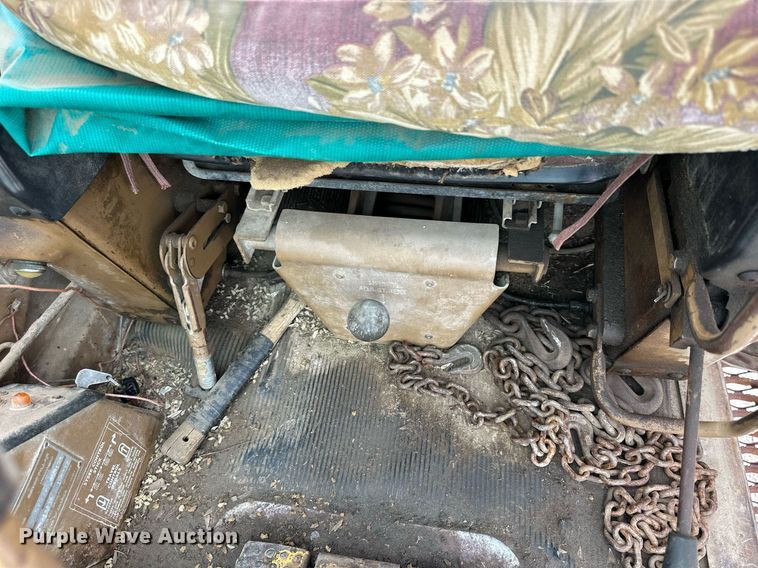 image for item OK9050 1984 Caterpillar 225  excavator