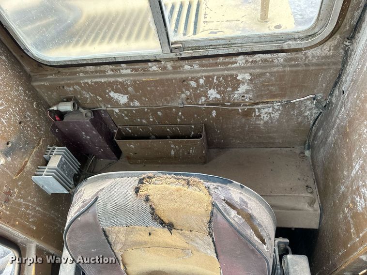 image for item OK9050 1984 Caterpillar 225  excavator