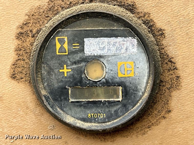 image for item OK9050 1984 Caterpillar 225  excavator