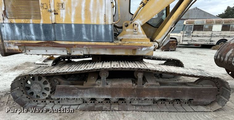 image for item OK9050 1984 Caterpillar 225  excavator