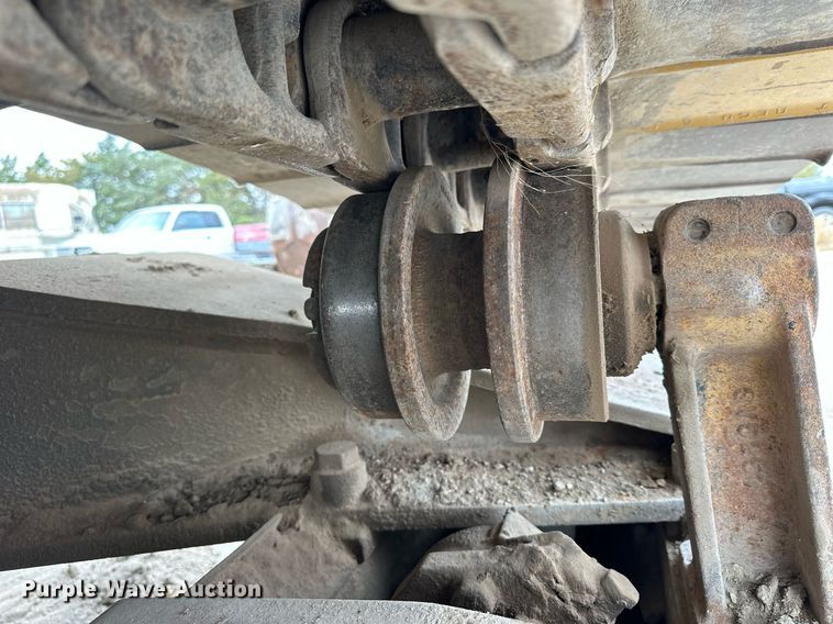 image for item OK9050 1984 Caterpillar 225  excavator