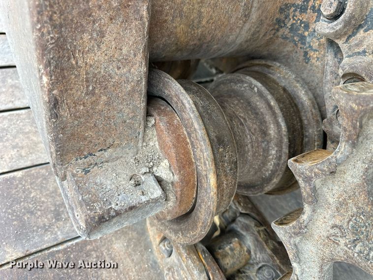 image for item OK9050 1984 Caterpillar 225  excavator