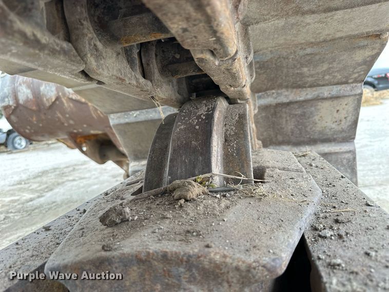 image for item OK9050 1984 Caterpillar 225  excavator