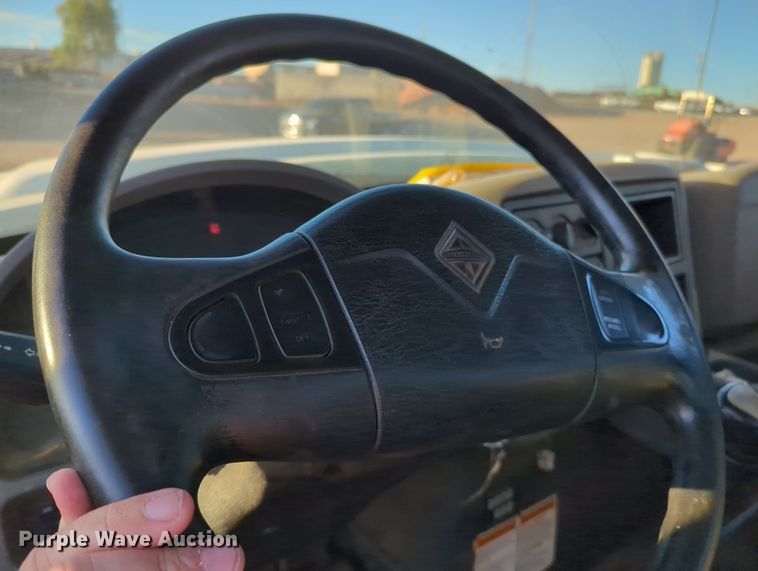 image for item OL9047 2009 International 7300  oil distributor truck