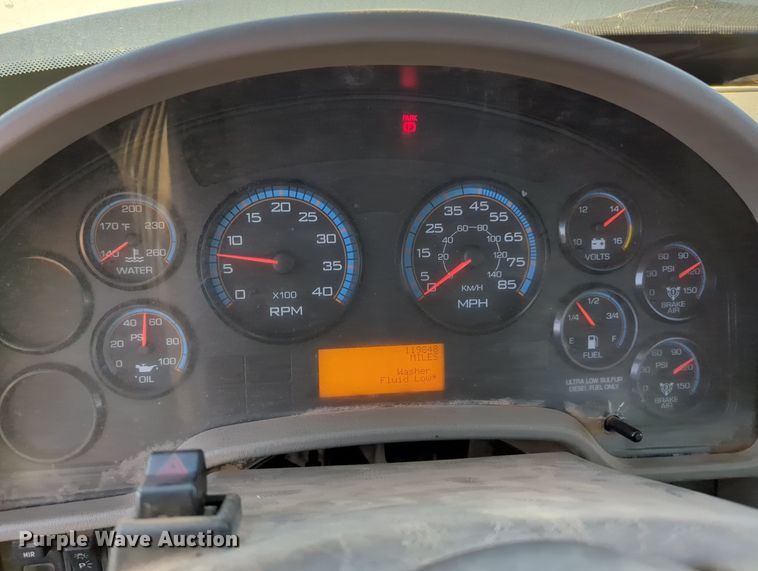 image for item OL9047 2009 International 7300  oil distributor truck