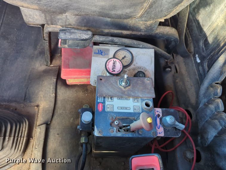 image for item OL9048 2000 Mack RD690S  dump truck