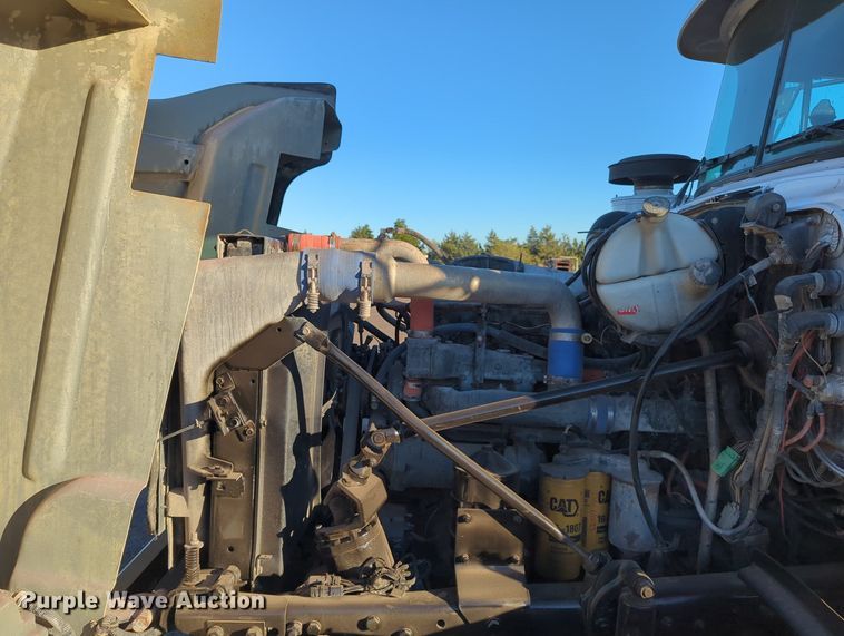 image for item OL9048 2000 Mack RD690S  dump truck