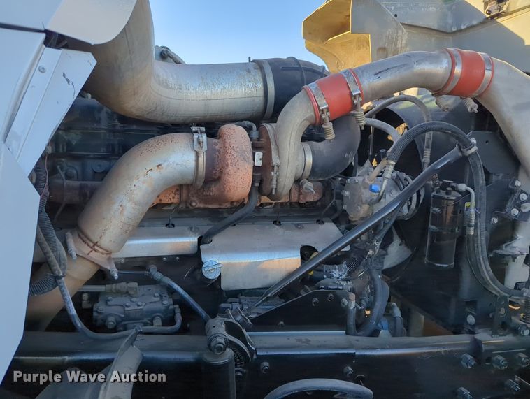 image for item OL9048 2000 Mack RD690S  dump truck