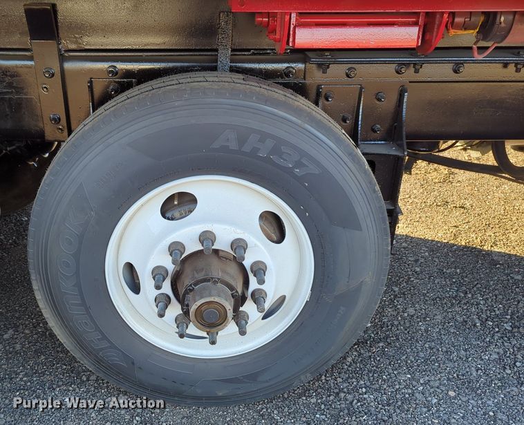 image for item OL9048 2000 Mack RD690S  dump truck