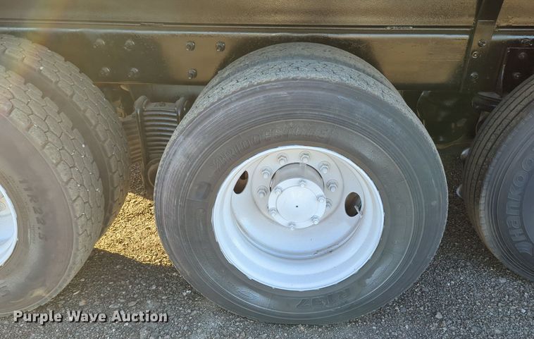 image for item OL9048 2000 Mack RD690S  dump truck